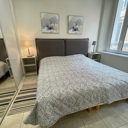 La Fontaine Apartment