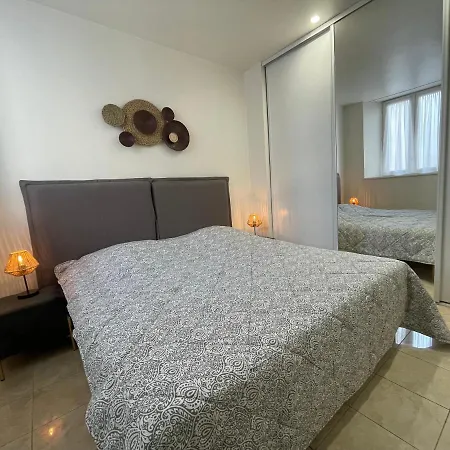 La Fontaine Apartment